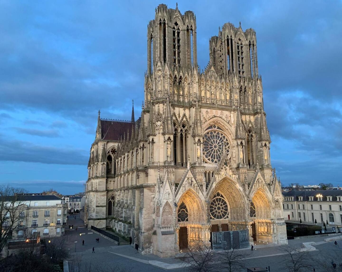 Le Clovis - Centre - Cathedrale Apartment Reims Exterior photo